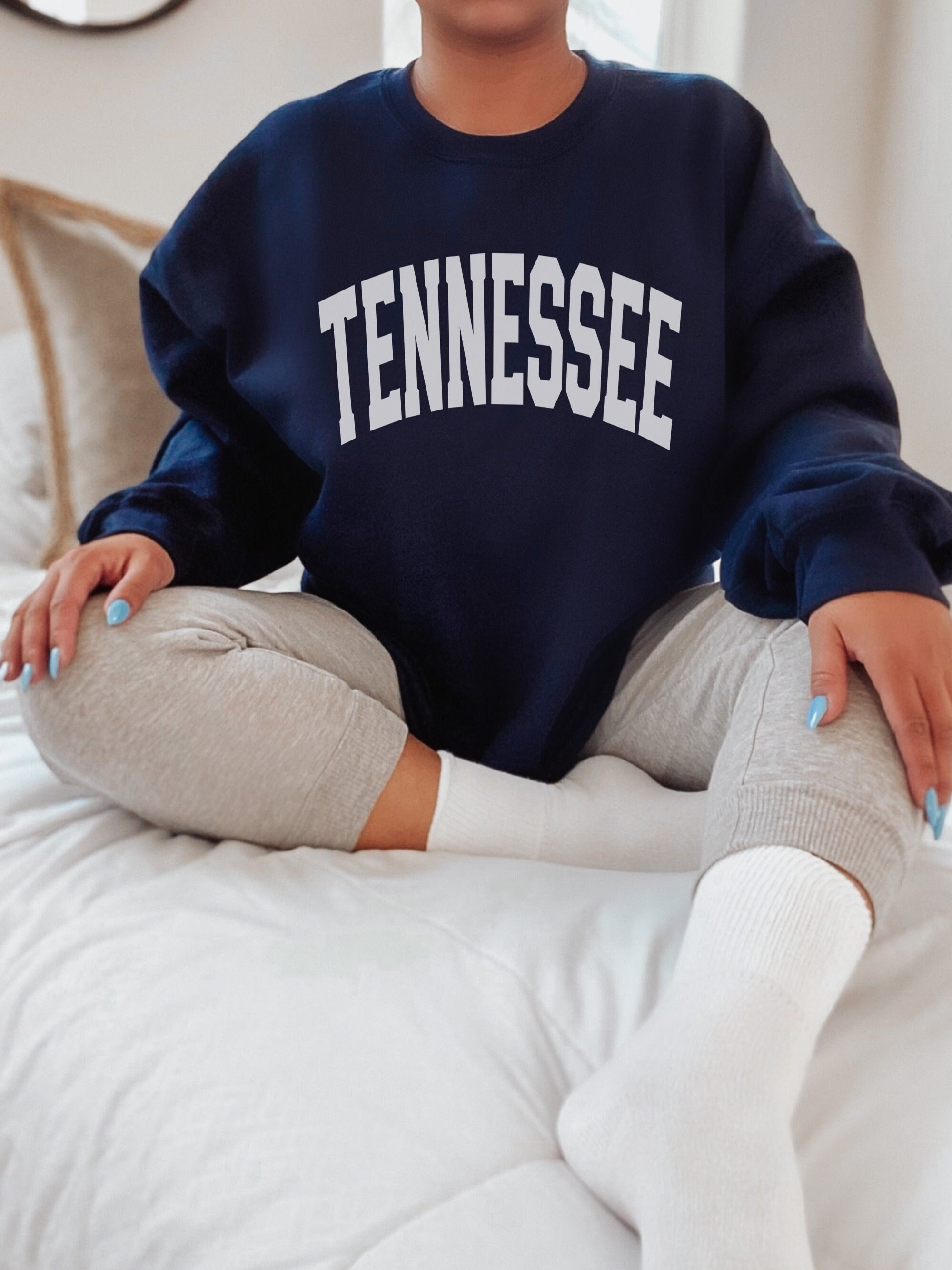 Tennessee Crewneck Sweatshirt Trendy Crewneck College Sweatshirt VSCO Tumblr TN Shirt Preppy Sweatshirt Aesthetic Clothes Vintage Sweatshirt