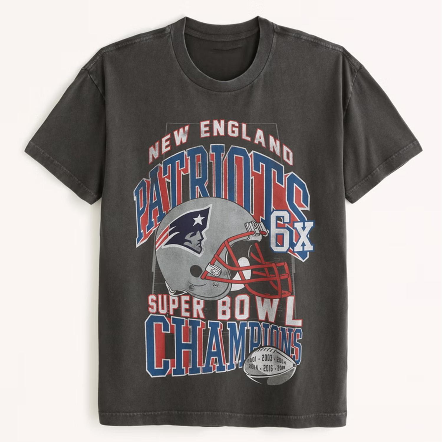 New England Patriots Graphic T-Shirt