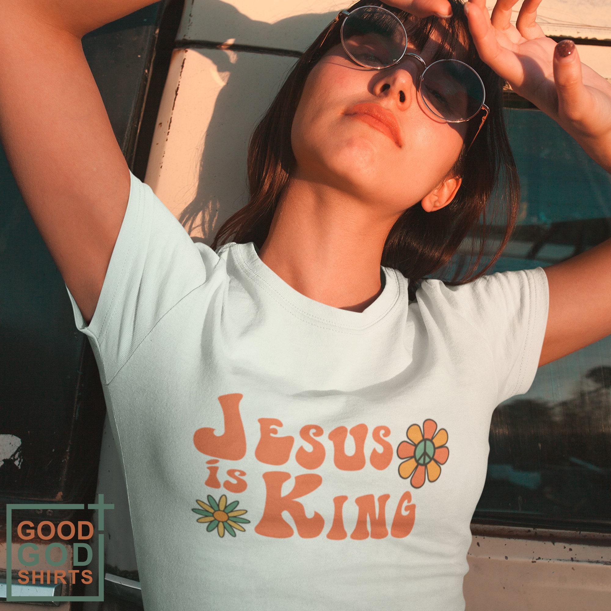 Jesus is King 70’s Shirt,Jesus shirt, Love Jesus shirt,Cute Christian tee,Christian Shirt ,Worship Shirt, Christian Valentine, Jesus T-shirt