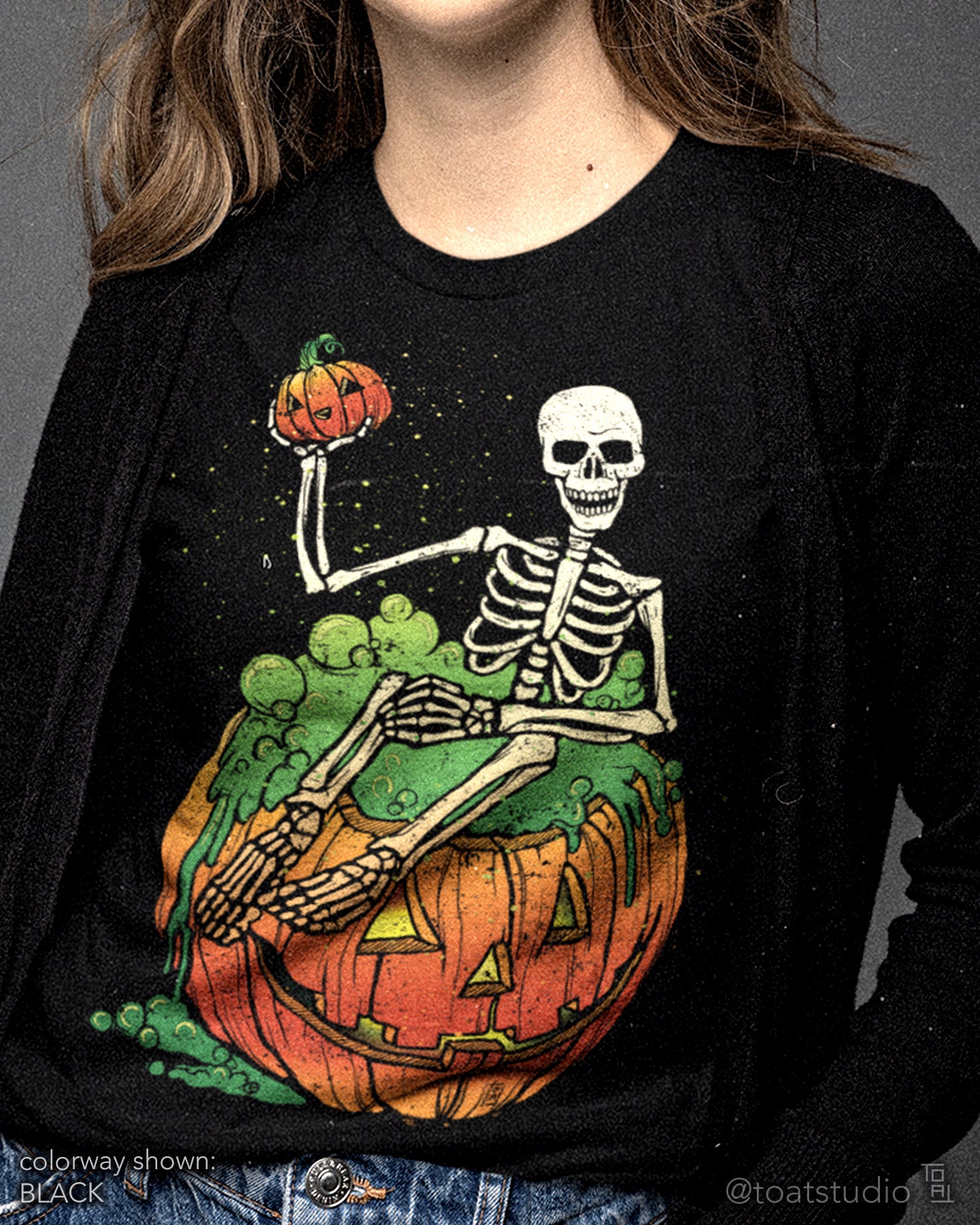 Skeleton Pumpkin Bath Unisex T-shirt, Funny Halloween Skeleton, Spooky Skull, Halloween Grunge, Jack o Lantern Bubble Bath, Fall Pumpkin