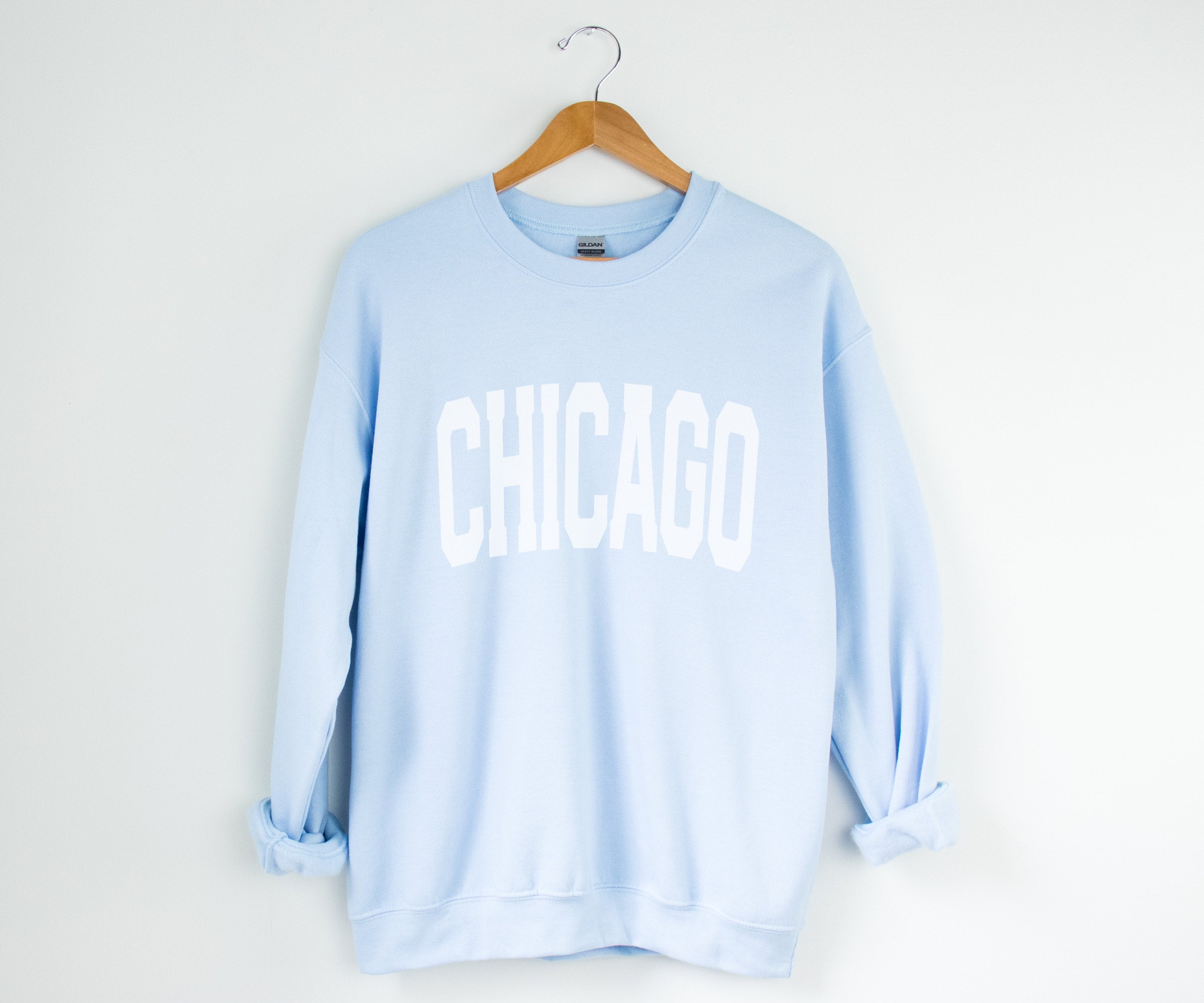 Chicago Crewneck Sweatshirt Vintage College Sweatshirt Trendy Crewneck Chicago Clothing Chicago Lover Gift Aesthetic Clothes Chicago Shirt