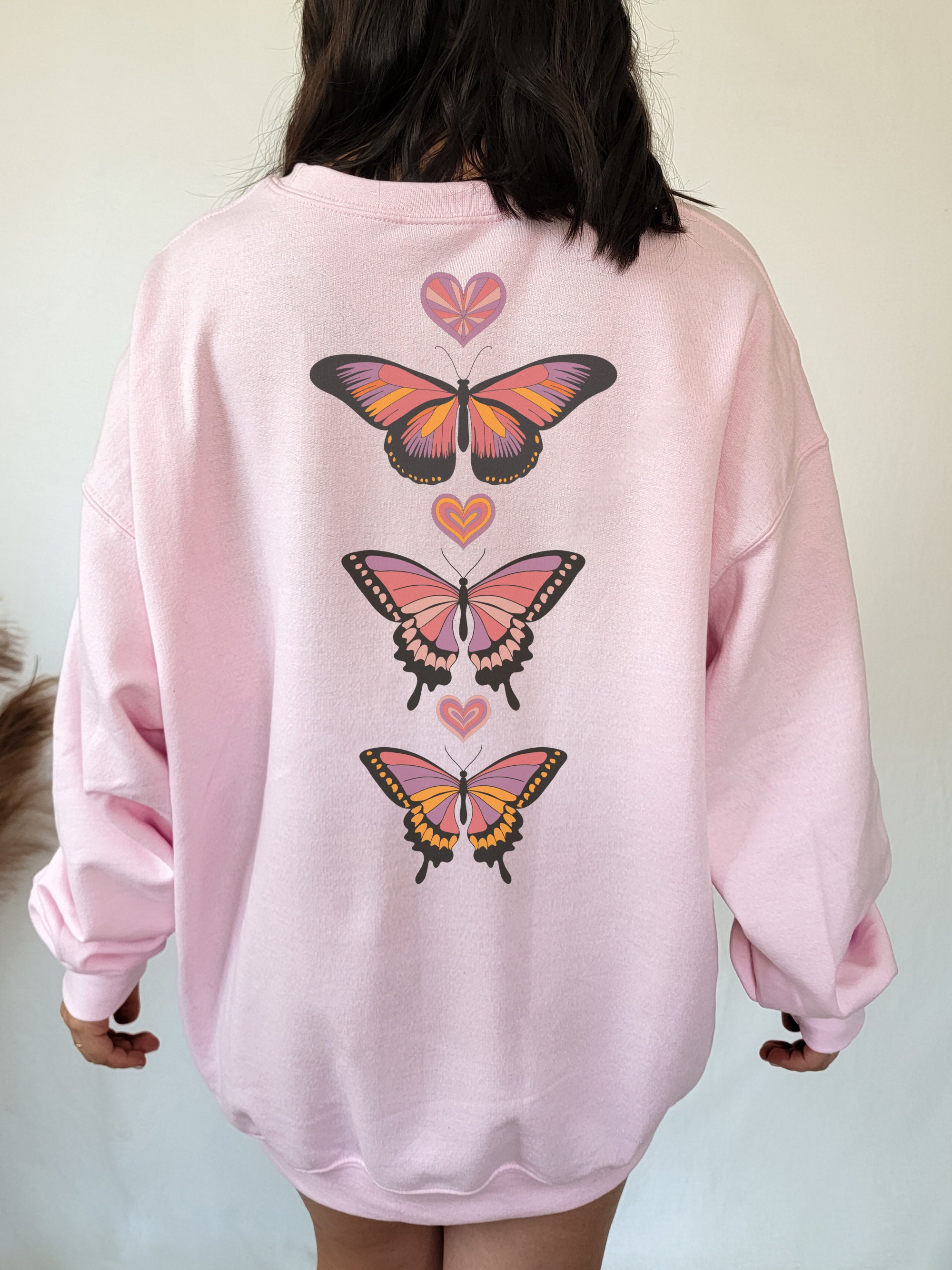 Butterfly Vintage Sweatshirt Y2k Clothing Trendy Crewneck Indie Clothing Aesthetic Clothes Oversized Sweatshirt Butterfly Hippie Clothes