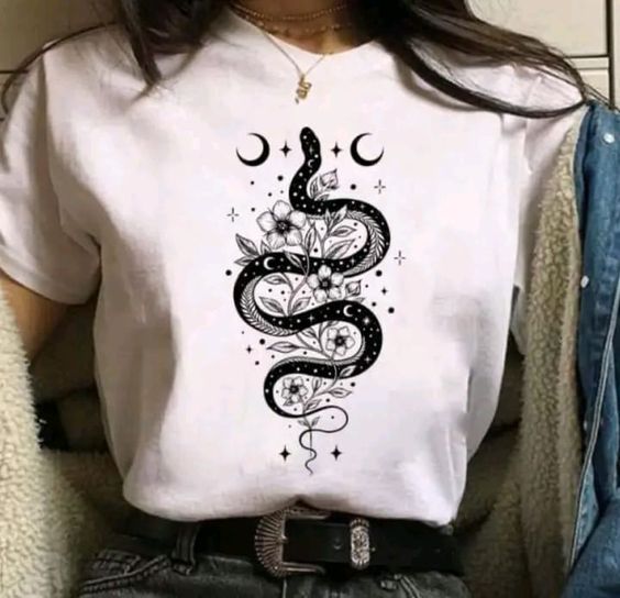 Moon and Snake Printing Tshirt