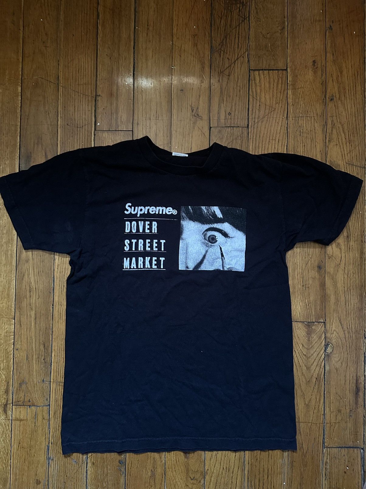 Supreme Dover Street Market, Shirt Outfit, Gifts For Men, Gifts For Women