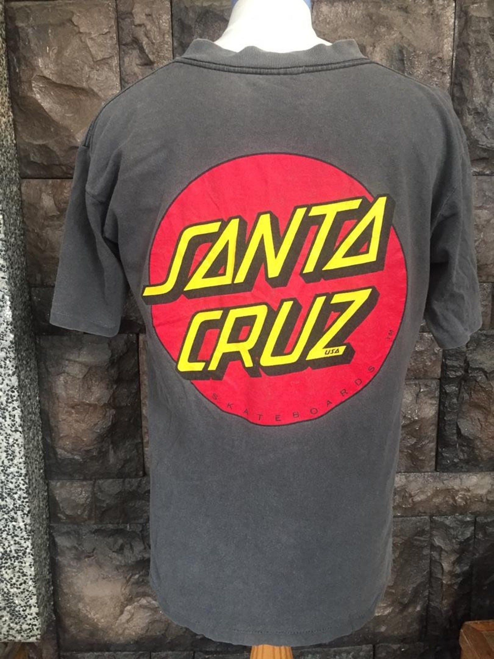 Vintage Santa Cruz Skateborting T Shirt