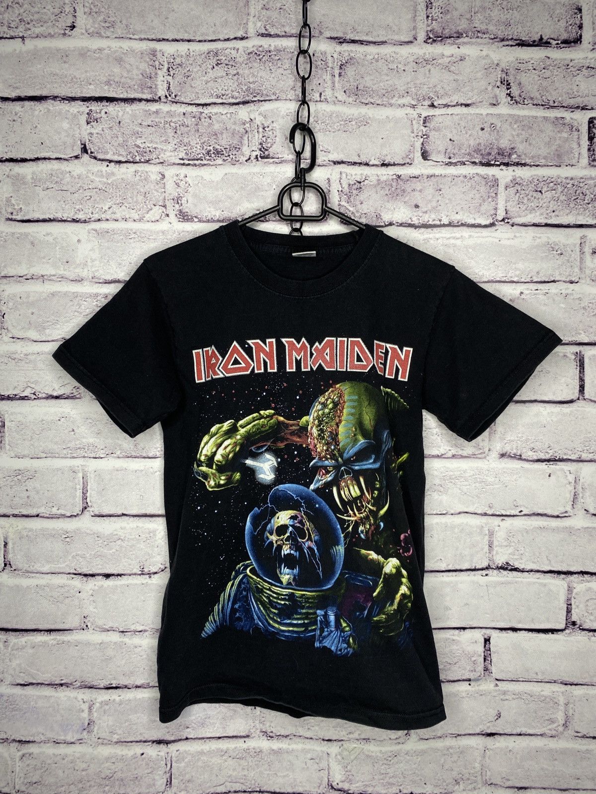 Vintage Rock Tees Iron Maiden “The Final Frontier” Tee N105, Shirt Outfit, Gift For Men, For Women