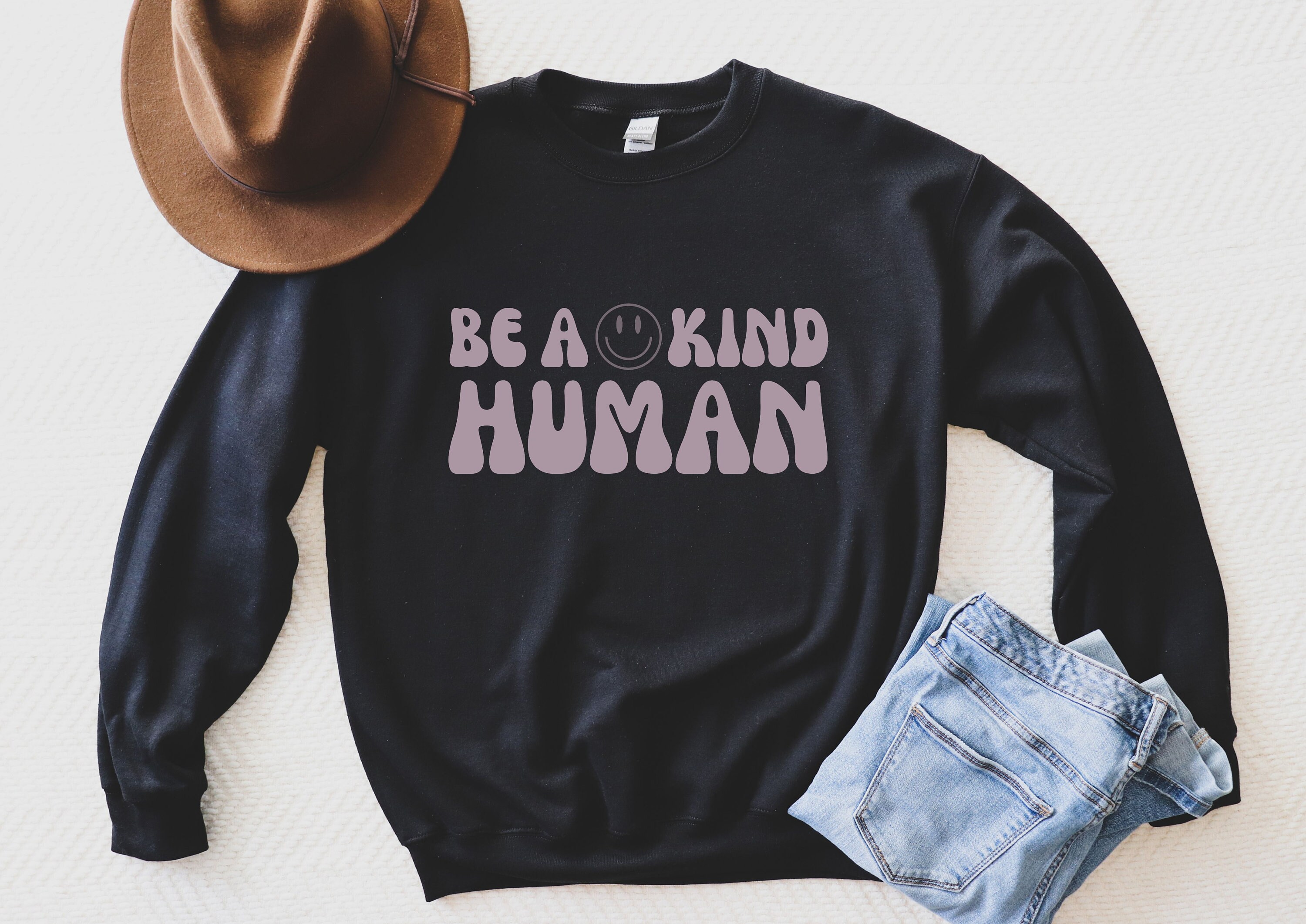 Retro Be a Kind Human Crewneck Sweatshirt Aesthetic Sweatshirts Trendy Crewneck Retro Smiley Face Sweatshirts Happy Face Shirts Happy Shirts