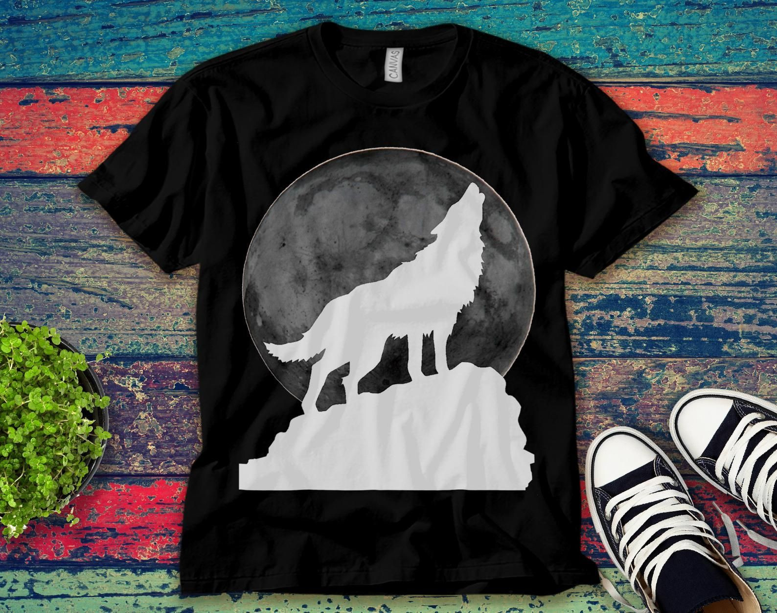 The Wolf Moon Funny Midnight Classic Vintage Unisex T-Shirt Unisex Adult Bella Shirt Gift