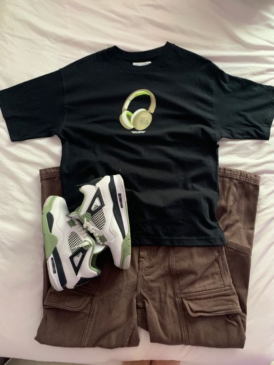 Headphones Tshirt